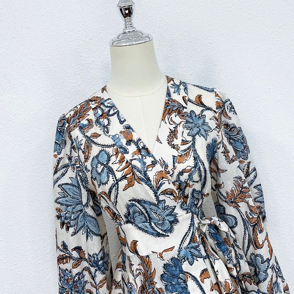 casual dresses 2023 australian designer designed a new v-neck linen print wrap mini dress for early spring, Black;gray