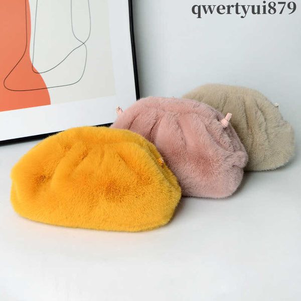 totes 2020 winter warmth imitation mink fur fashion cloud clip bag ladies plush bag shoulder messenger bag hand bag support wholesale 011323
totes 2020 winter warmth imitation mink fur fashion cloud clip bag ladies plush bag shoulder messenger bag hand bag support wholesale 011323