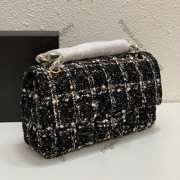 designer two-tone tweed women flap shoulder bags quilted gold metal hardware luxury handbags multi pochette crossbody pouches classic totes
designer two-tone tweed women flap shoulder bags quilted gold metal hardware luxury handbags multi pochette crossbody pouches classic totes