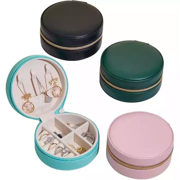 travel jewelry case pu leather bridesmaid gift boxes necklace ring earrings organizer small round jewelry box, Black;white
travel jewelry case pu leather bridesmaid gift boxes necklace ring earrings organizer small round jewelry box, Black;white
