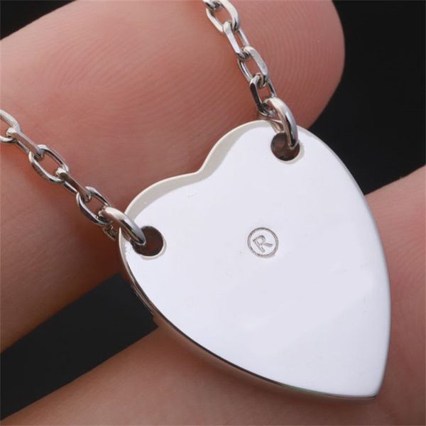 retro love pendant necklace women plated gold chain heart shaped necklaces lady party jewelry couple gift luxury letter classic silver color
retro love pendant necklace women plated gold chain heart shaped necklaces lady party jewelry couple gift luxury letter classic silver color