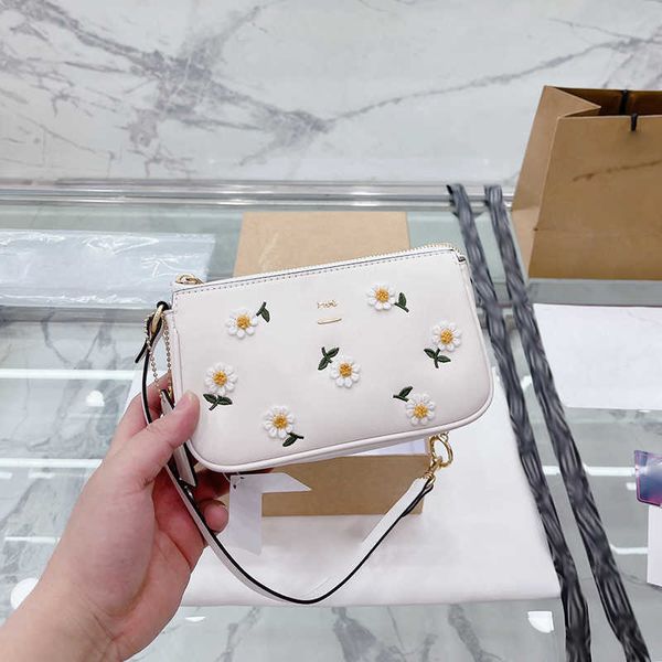 designers shoulder bags cobag small daisy pearl mahjong bag women designer bag classic luxury handbag brand wallet vintage crossbody bags fa
designers shoulder bags cobag small daisy pearl mahjong bag women designer bag classic luxury handbag brand wallet vintage crossbody bags fa