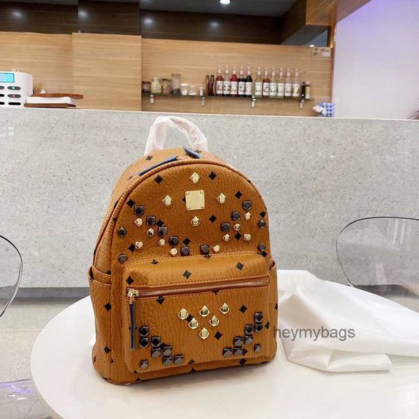 backpack designer fashion upgraded shoulder bag willow nail handbag original hardware leather high-capacity zipper backpacks
backpack designer fashion upgraded shoulder bag willow nail handbag original hardware leather high-capacity zipper backpacks