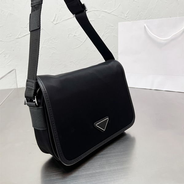 mens designer bags nylon briefcase messenger bags luxury crossbody shoulder bag small briefcases men black cross body triangle 5a
mens designer bags nylon briefcase messenger bags luxury crossbody shoulder bag small briefcases men black cross body triangle 5a
