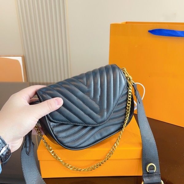 women bags wave pattern flap chain embroidery shoulder bag fashion shopping satchels leather crossbody messenger bag luxury designer purses
women bags wave pattern flap chain embroidery shoulder bag fashion shopping satchels leather crossbody messenger bag luxury designer purses