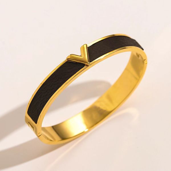 designer jewelry women leather bracelets gold bangle with letter v hardware stainless steel fashion brown four leaf flower pattern logo stam, Black
designer jewelry women leather bracelets gold bangle with letter v hardware stainless steel fashion brown four leaf flower pattern logo stam, Black