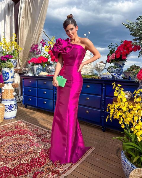 fushcia satin mermaid long evening dresses handmade flowers shoulder modern dubai women party formal prom gowns, Black;red
fushcia satin mermaid long evening dresses handmade flowers shoulder modern dubai women party formal prom gowns, Black;red
