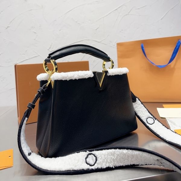 new designer women shoulder bag luxury leather handle purse fashion crossbody handbags shoulder bags handbag luxurious tote
new designer women shoulder bag luxury leather handle purse fashion crossbody handbags shoulder bags handbag luxurious tote