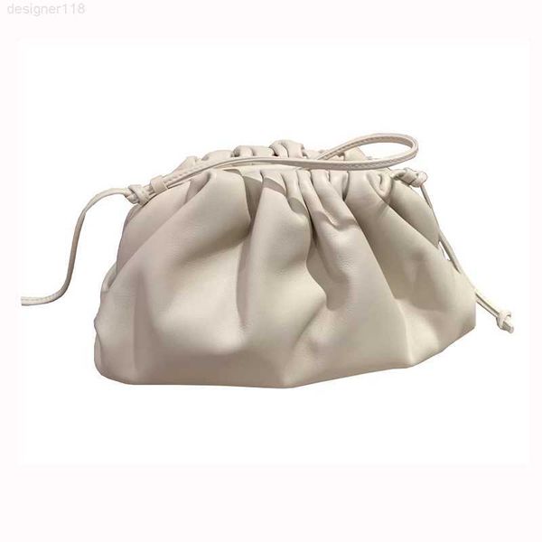 customizable women's bag 2022 genuine leather cloud hand holding straddle single shoulder soft skin dumpling armpit
customizable women's bag 2022 genuine leather cloud hand holding straddle single shoulder soft skin dumpling armpit