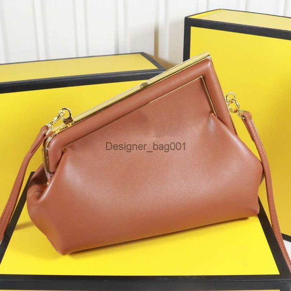 cross body women crossbody bag genuine leather handbag fashion shoulder bags ladies dinner package multiple colors 002h
cross body women crossbody bag genuine leather handbag fashion shoulder bags ladies dinner package multiple colors 002h