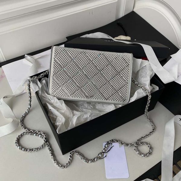 fashion handbags shoulder luxurys designer bags rhinestone bag metal chain gold silver women handbag genuine leather bag flip cover diagonal
fashion handbags shoulder luxurys designer bags rhinestone bag metal chain gold silver women handbag genuine leather bag flip cover diagonal