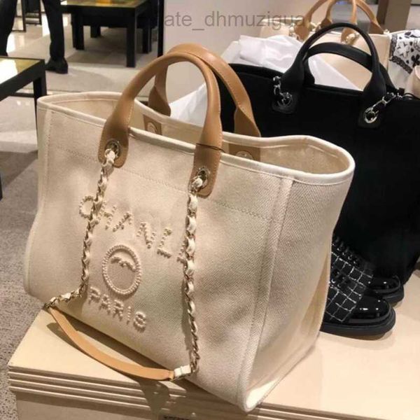 classic women's luxury evening bags ch brand canvas handbag fashion beach hand bag designer female backpack large capacity small packs
classic women's luxury evening bags ch brand canvas handbag fashion beach hand bag designer female backpack large capacity small packs