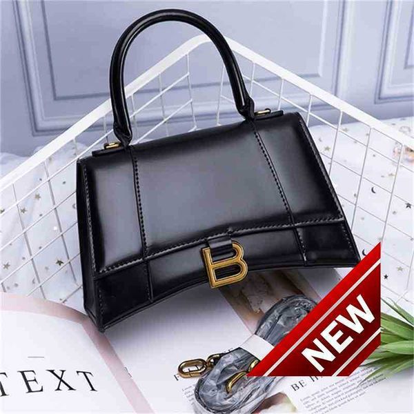 designer luxury womens bag balencigas handbag b-shaped paris single shoulder messenger fashion square gift shoulder oblique span versatile h
designer luxury womens bag balencigas handbag b-shaped paris single shoulder messenger fashion square gift shoulder oblique span versatile h