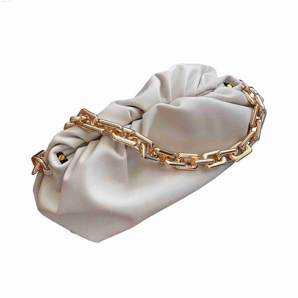 customizable sling bag 2022 new folds thick chain cloud dumpling leather single-shoulder armpit messenger
customizable sling bag 2022 new folds thick chain cloud dumpling leather single-shoulder armpit messenger