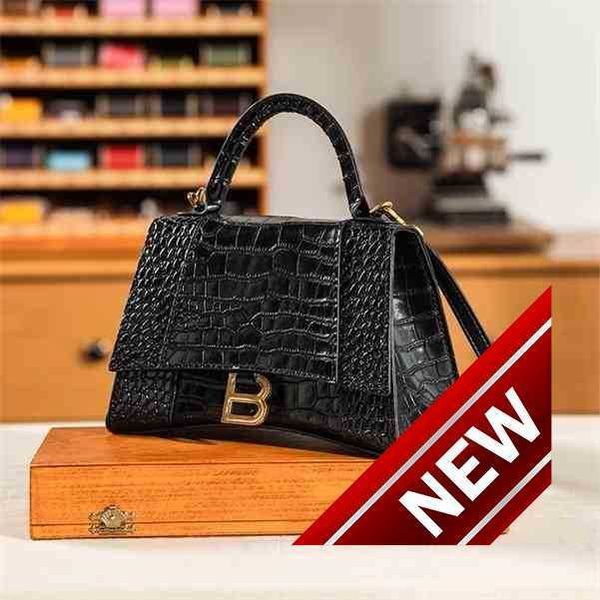 designer luxury womens bag balencigas handbag b-shaped paris single shoulder messenger fashion square gift shoulder oblique span versatile h
designer luxury womens bag balencigas handbag b-shaped paris single shoulder messenger fashion square gift shoulder oblique span versatile h