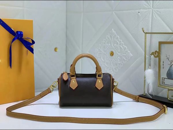 luxurys designers bandouliere 25 mini bags speedy nano shoulder bag genuine leather travel women fashion handbags tote pochette famous class
luxurys designers bandouliere 25 mini bags speedy nano shoulder bag genuine leather travel women fashion handbags tote pochette famous class