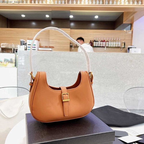 nano graphy hobo mini underarm bag with zip fastening vintage gold metal lettering spring/summer 2022 shoulder bag brown jacquard canvas
nano graphy hobo mini underarm bag with zip fastening vintage gold metal lettering spring/summer 2022 shoulder bag brown jacquard canvas