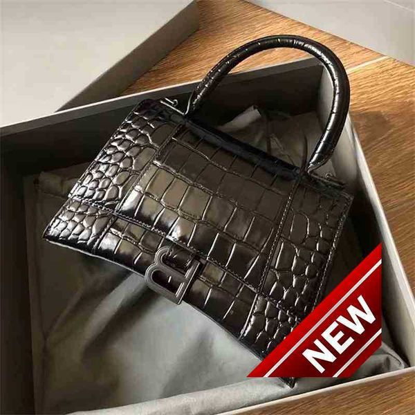 designer luxury womens bag balencigas handbag b-shaped paris single shoulder messenger fashion square gift shoulder oblique span versatile h
designer luxury womens bag balencigas handbag b-shaped paris single shoulder messenger fashion square gift shoulder oblique span versatile h