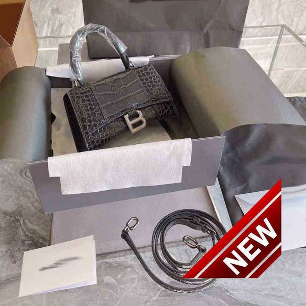 designer luxury womens bag balencigas handbag b-shaped paris single shoulder messenger fashion square gift shoulder oblique span versatile h
designer luxury womens bag balencigas handbag b-shaped paris single shoulder messenger fashion square gift shoulder oblique span versatile h