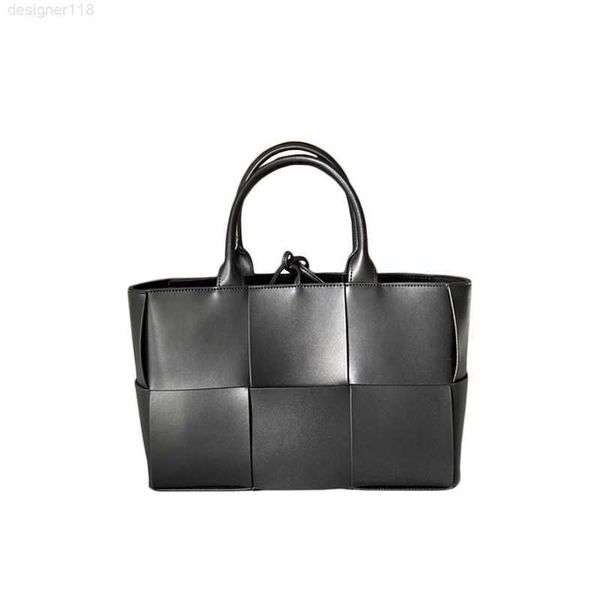 customizable bag 2022 new fashion woven shopping tote large capacity bucket portable women shoulder
customizable bag 2022 new fashion woven shopping tote large capacity bucket portable women shoulder