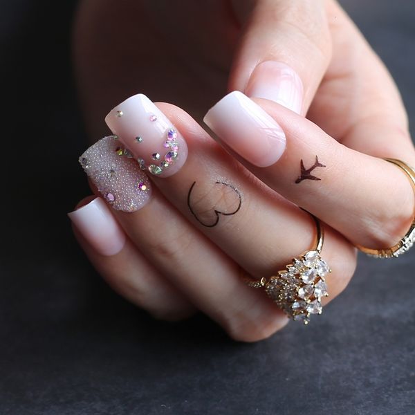 false nails short square artificial nails baby bommer press on custom private ombre fake nude natural with box 230114, Red;gold
false nails short square artificial nails baby bommer press on custom private ombre fake nude natural with box 230114, Red;gold