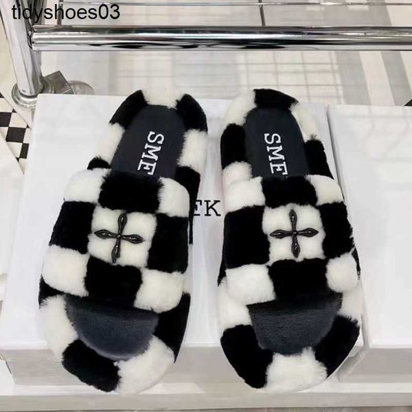smfk cross flower decorative plush thick bottom slippers for women in autumn and winter 2022 new style lamb wool casual fashion warmth, Black
smfk cross flower decorative plush thick bottom slippers for women in autumn and winter 2022 new style lamb wool casual fashion warmth, Black