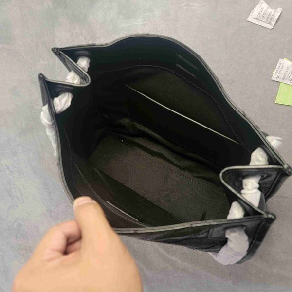 custom wholesale bag luxury designer handbags for women dropshipping bolsas femininas with great price
custom wholesale bag luxury designer handbags for women dropshipping bolsas femininas with great price
