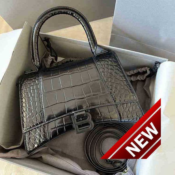 designer luxury womens bag balencigas handbag b-shaped paris single shoulder messenger fashion square gift shoulder oblique span versatile h
designer luxury womens bag balencigas handbag b-shaped paris single shoulder messenger fashion square gift shoulder oblique span versatile h