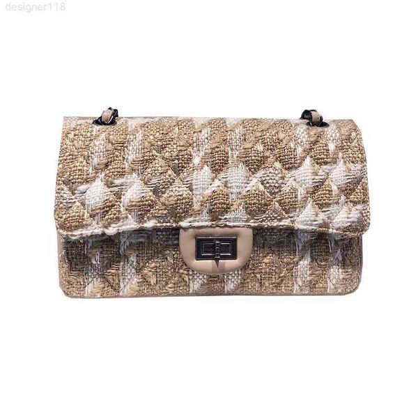 2022 new one-shoulder ladies bag high-end retro cross-body small square autumn and winter portable dinner diamond chain
2022 new one-shoulder ladies bag high-end retro cross-body small square autumn and winter portable dinner diamond chain