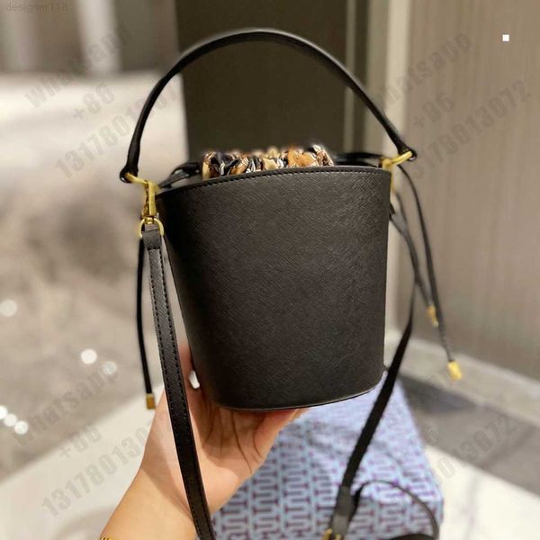 wholesale fashion designer handbags famous brands women bucket bag latest luxury crossbody purses
wholesale fashion designer handbags famous brands women bucket bag latest luxury crossbody purses
