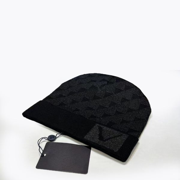 2022fashion designer men winter beanie high-quality knitted cotton warm hat classical sports skull caps ladies casual outdoor stripe cap, Blue;gray
2022fashion designer men winter beanie high-quality knitted cotton warm hat classical sports skull caps ladies casual outdoor stripe cap, Blue;gray