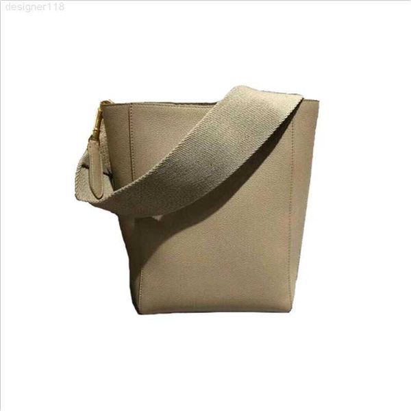 customizable women's bag 2022 wide shoulder belt bucket korean version single cross fashion leather girl
customizable women's bag 2022 wide shoulder belt bucket korean version single cross fashion leather girl