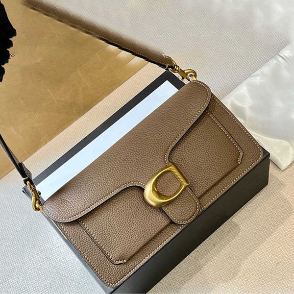 lady 6 color designer crossbody bags woman shoulder bags designer bag classic c letter luxury handbag leather cross body purse fashion quali
lady 6 color designer crossbody bags woman shoulder bags designer bag classic c letter luxury handbag leather cross body purse fashion quali