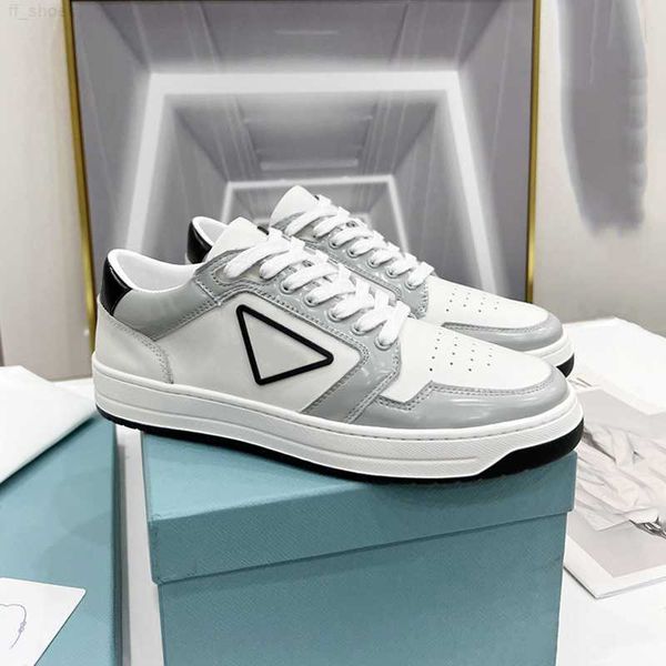 2023 district perforated leather sneakers sporty shoes white black grey casual shoe for man woman rubber sole trainer with triangle
2023 district perforated leather sneakers sporty shoes white black grey casual shoe for man woman rubber sole trainer with triangle