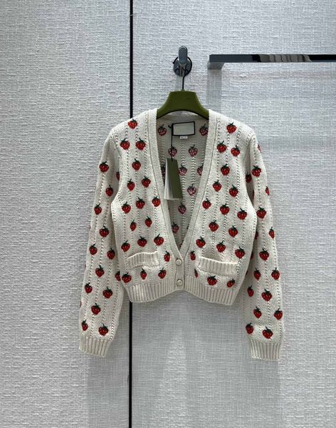 autumn and winter new style girlish style, age reducing, sweet flavor, deep v-neck style, versatile and non-selective embroidered cardigan, White;black
autumn and winter new style girlish style, age reducing, sweet flavor, deep v-neck style, versatile and non-selective embroidered cardigan, White;black