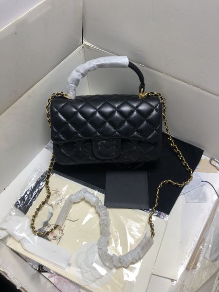 spring 2023 fashion handbag luxury one shoulder bag crossbody purse clamshell design chain bag 5a quality beautiful metal locking buckle
spring 2023 fashion handbag luxury one shoulder bag crossbody purse clamshell design chain bag 5a quality beautiful metal locking buckle