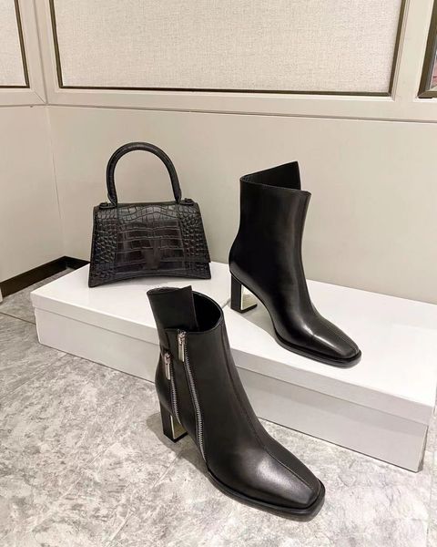 designer boots women shoes luxury black leather ankle boots square toes eu35-40 with box wedding party dresses
designer boots women shoes luxury black leather ankle boots square toes eu35-40 with box wedding party dresses