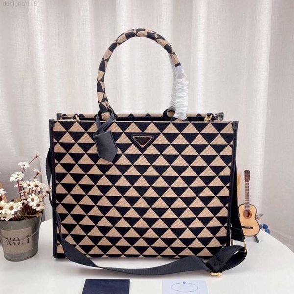 wholesale luxury ladies bag designer women tote canvas branded handbag purse
wholesale luxury ladies bag designer women tote canvas branded handbag purse