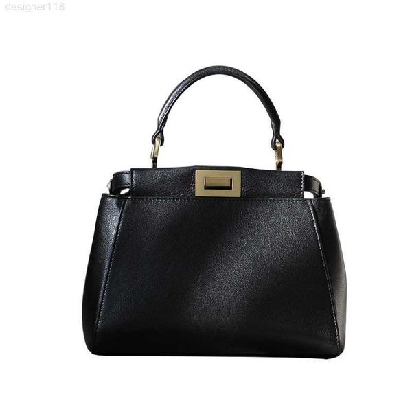 customizable 2022 new cowhide women's bag kitten portable messenger lock shoulder wholesale
customizable 2022 new cowhide women's bag kitten portable messenger lock shoulder wholesale