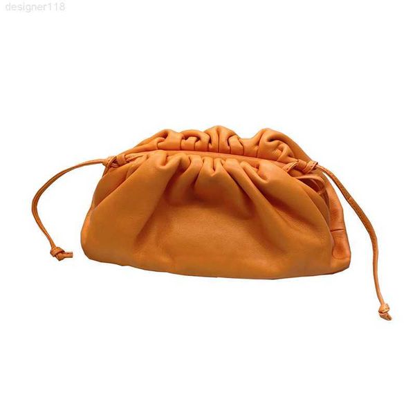 2022 new niche design leather soft material pleated bag fashion versatile travel women's shoulder
2022 new niche design leather soft material pleated bag fashion versatile travel women's shoulder