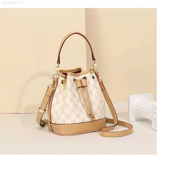 new fashion cowhide women's bag soft leather print pull bucket casual single shoulder cross-body
new fashion cowhide women's bag soft leather print pull bucket casual single shoulder cross-body