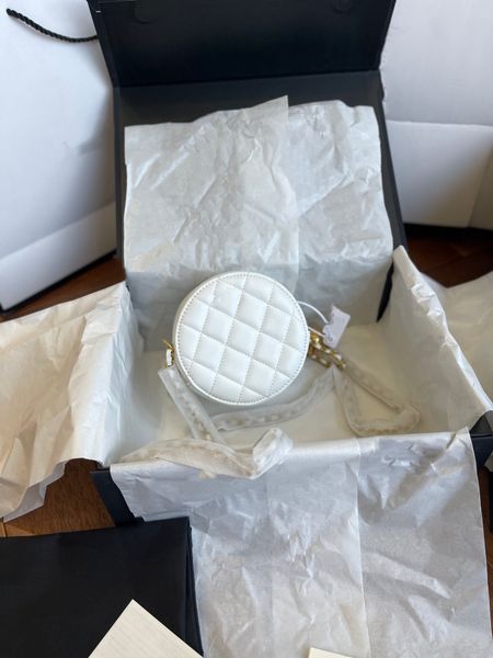 chain mini bag luxury handbag small gold ball zipper purse round design crossbody bag fashion one shoulder bag metal logo classic c bag
chain mini bag luxury handbag small gold ball zipper purse round design crossbody bag fashion one shoulder bag metal logo classic c bag