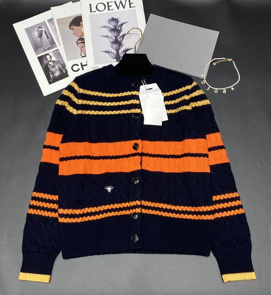 22 new round neck style button cardigan, White;black
22 new round neck style button cardigan, White;black