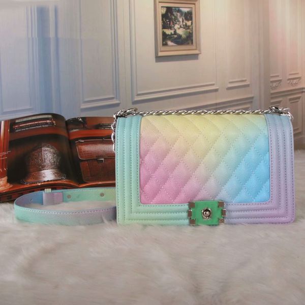 2023 spring rainbow color leather fashion one shoulder bag crossbody bag luxury handbag metal locking buckle designer women bag brand clamsh
2023 spring rainbow color leather fashion one shoulder bag crossbody bag luxury handbag metal locking buckle designer women bag brand clamsh