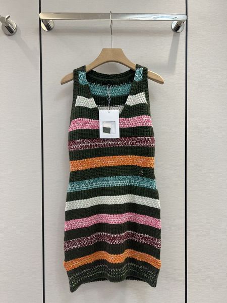 autumn and winter new product beautiful fairy contrast stripe wool vest skirt, Black;gray
autumn and winter new product beautiful fairy contrast stripe wool vest skirt, Black;gray