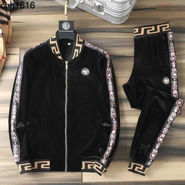 casual sports suit men's autumn seaweed velvet fashion baseball suit cardigan two-piece set large fashion, Gray
casual sports suit men's autumn seaweed velvet fashion baseball suit cardigan two-piece set large fashion, Gray