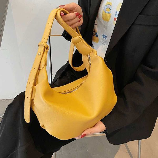 shoulder bags brand women handbags solid ladies hobos female soft leather vintage crossbody simple casual sac 230116
shoulder bags brand women handbags solid ladies hobos female soft leather vintage crossbody simple casual sac 230116