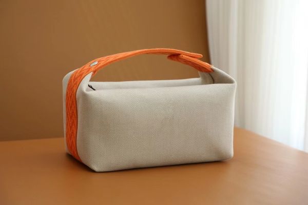 h bags home classic pure handmade fashion woman shoulder bag trend versatile flight attendant evening designer bags
h bags home classic pure handmade fashion woman shoulder bag trend versatile flight attendant evening designer bags