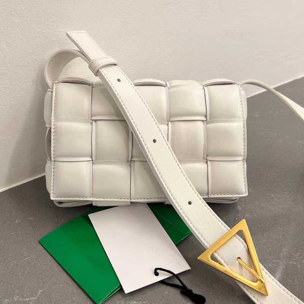 tidy woven one shoulder messenger bag versatile western-style women's bag
tidy woven one shoulder messenger bag versatile western-style women's bag