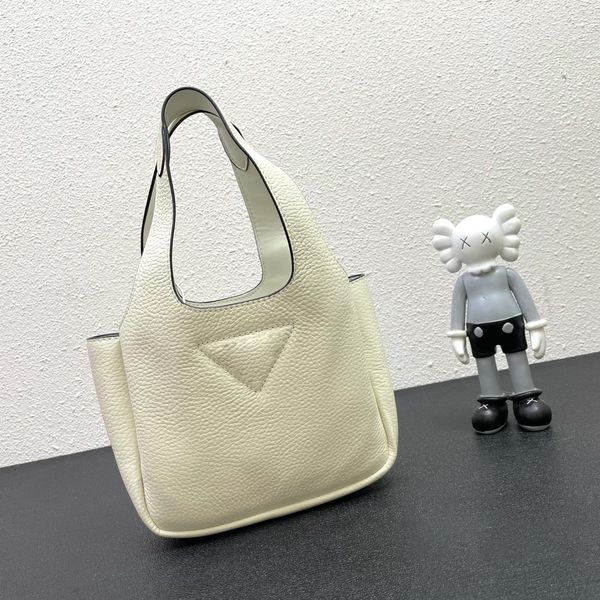 mini bucket bag luxury handbag female brand fashion one shoulder bag leather tote bag shopping designer bag classic logo
mini bucket bag luxury handbag female brand fashion one shoulder bag leather tote bag shopping designer bag classic logo